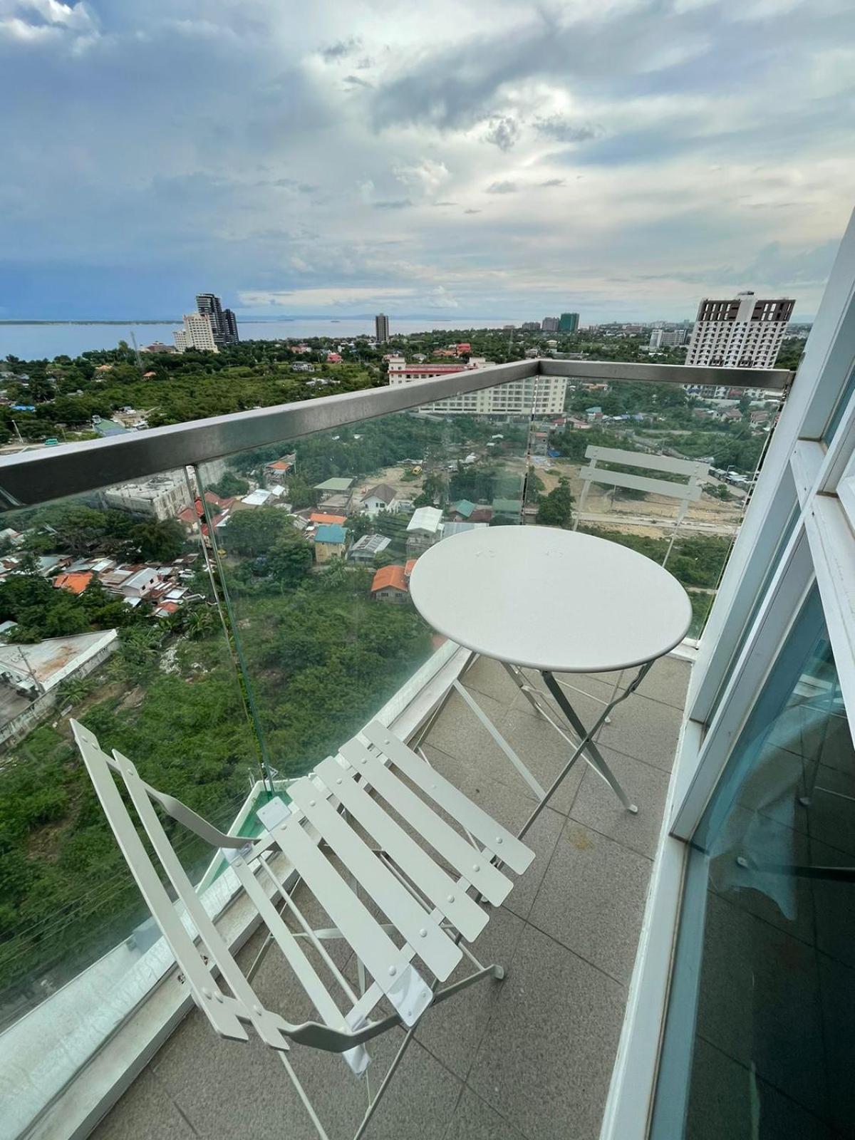 Mactan Newtown 8 Boulevard Deluxe Punta Engaño Extérieur photo