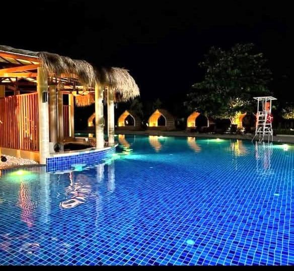 Mactan Newtown 8 Boulevard Deluxe Punta Engaño Extérieur photo